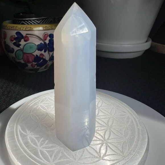 Milk Quartz Crystal Tower Meditation Stone (#2) - Picture 5 of 11